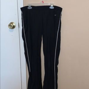 women’s nike wind pants